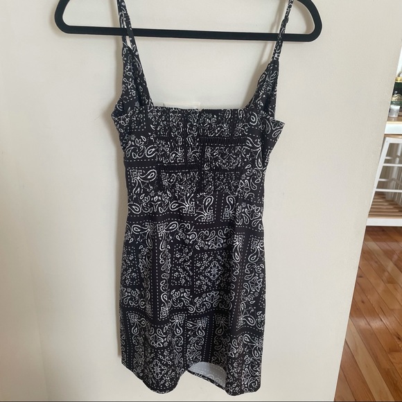 Women’s RENAMED Bandana Print Mini Dress - Size Small - Picture 3 of 4